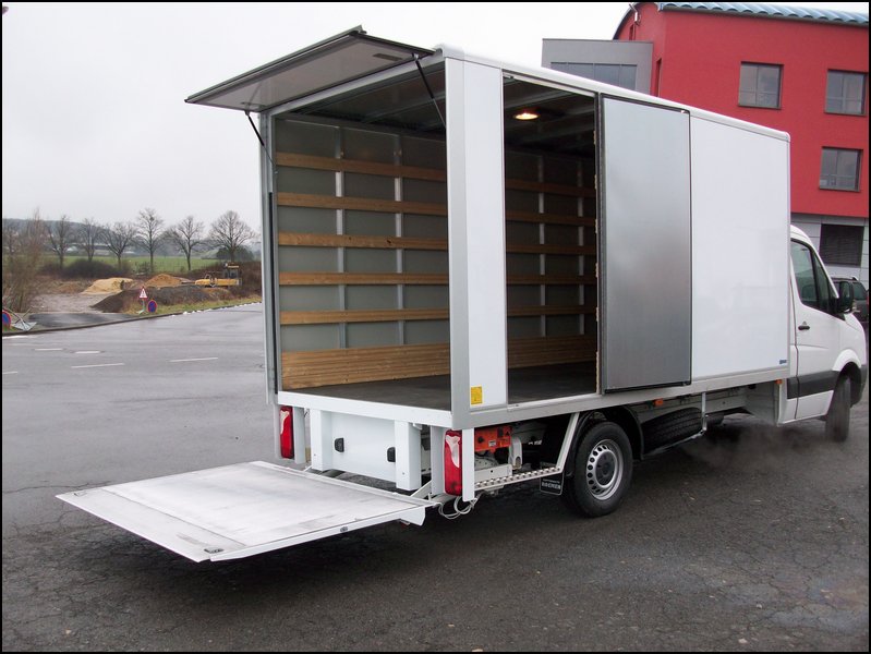 Aluminium Kofferaufbau mit Ladebordwand