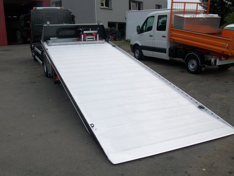 Abschleppwagen