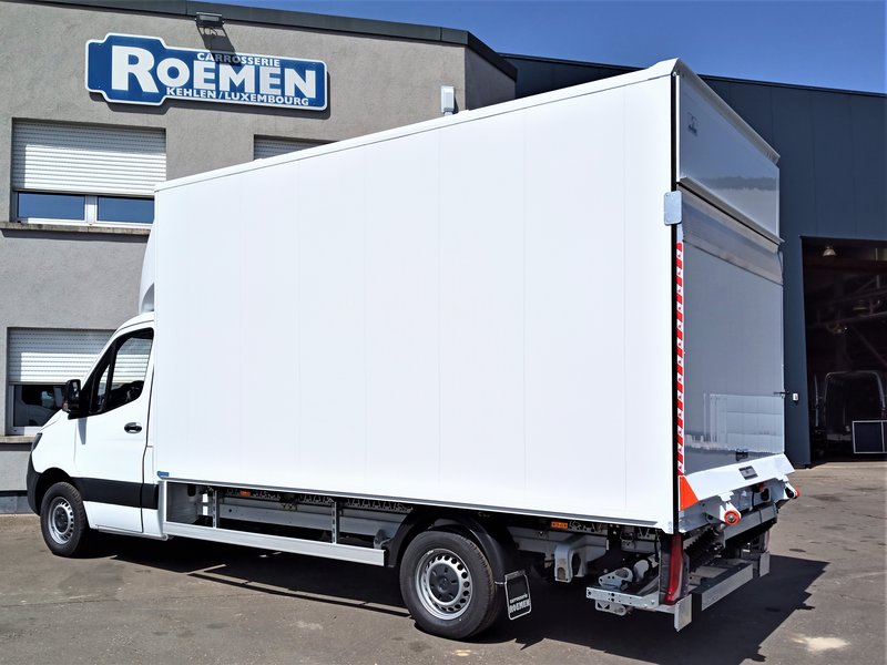 Aluminium Kofferaufbau mit Ladebordwand
