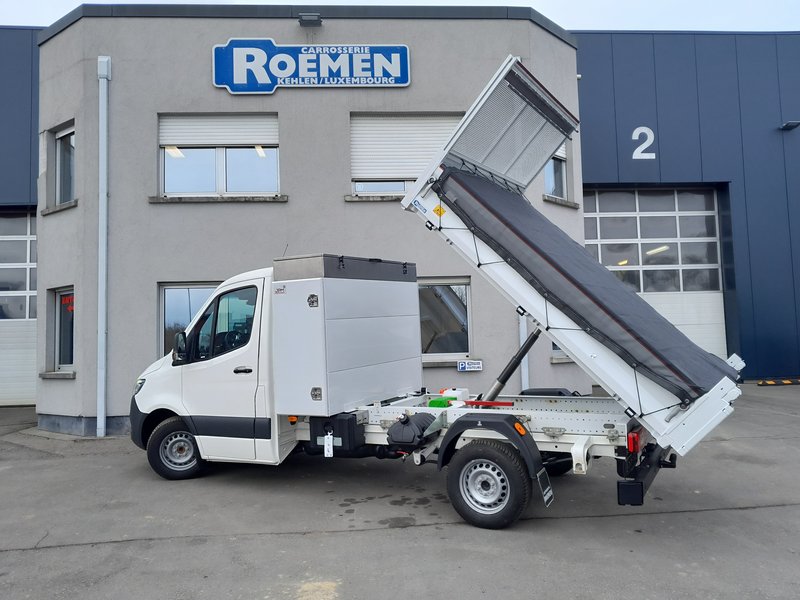 Aluminiumkipper mit Werkzeugkasten