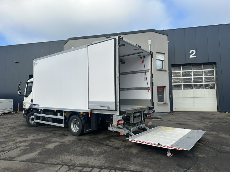 Kühlkofferaufbau mit Ladebordwand