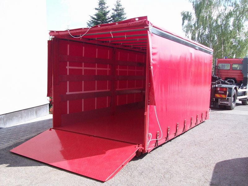 Abrollcontainer Planenaufbau